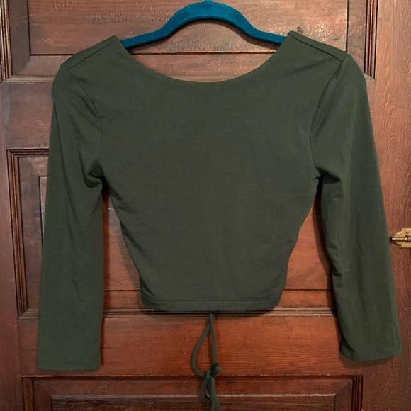Forever 21 Tops - Forever 21 Crop Top